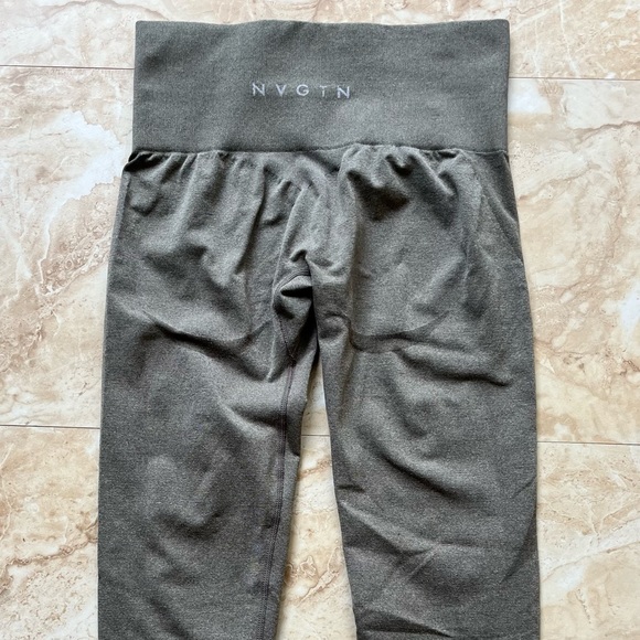 NVGTN Khaki Green Curve Seamless Leggings - Picture 7 of 13